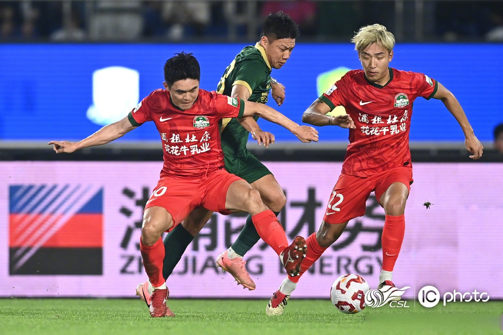 AYX中国包含赛地聚焦——中超赛前热度飙升，里昂战术微调，目标明确，临场指挥获称赞的词条